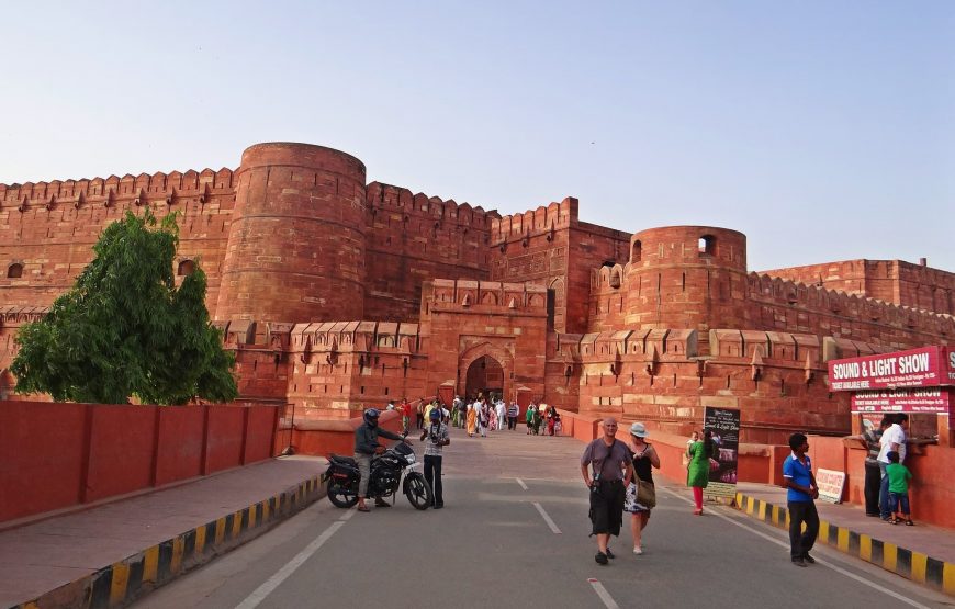 Mughal Marvels Tour: Taj Mahal, Agra Fort & Mehtab Bagh Excursion