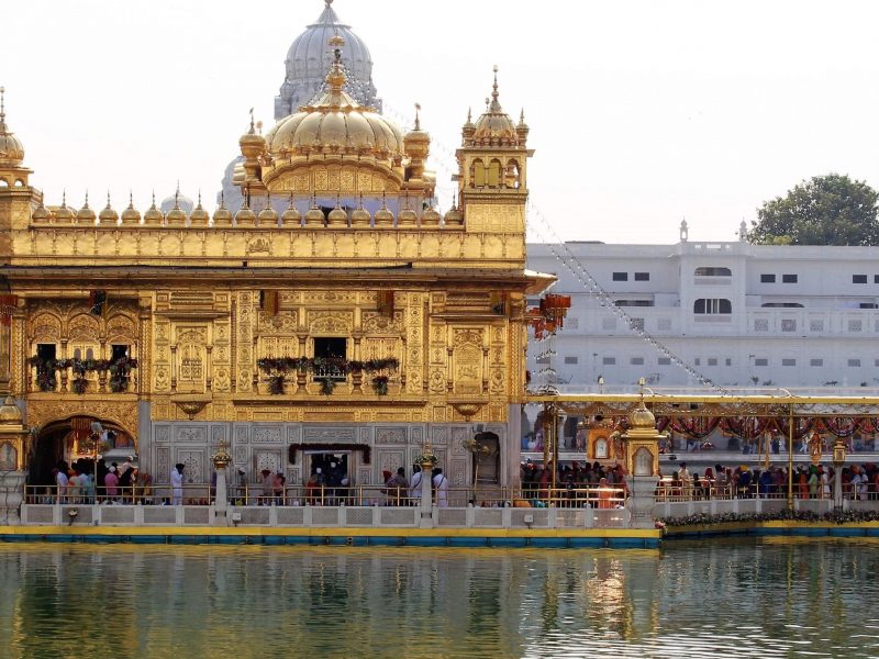 Amritsar to Dalhousie: Golden Temples & Himalayan Escapes