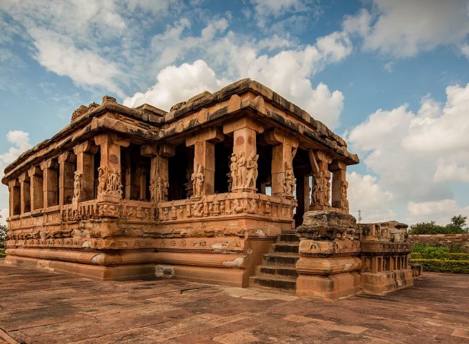 Ancient Wonders of the Deccan: Hyderabad, Bijapur, Badami & Hampi