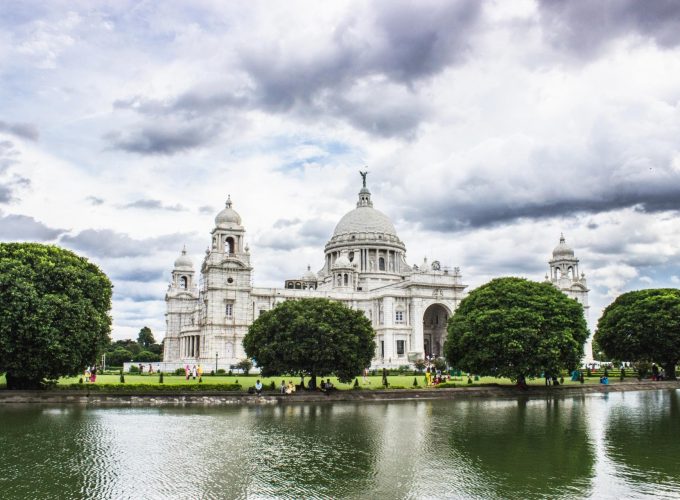 Timeless Kolkata: Exploring Historical Monuments and Sacred Sites