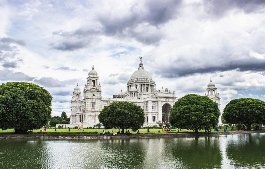 Divine Journey: Kolkata to Mayapur Temple Tour