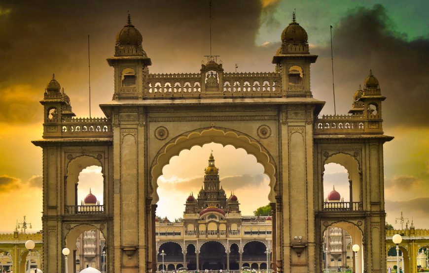 Splendors of Deccan and South India: Mumbai to Cochin Journey