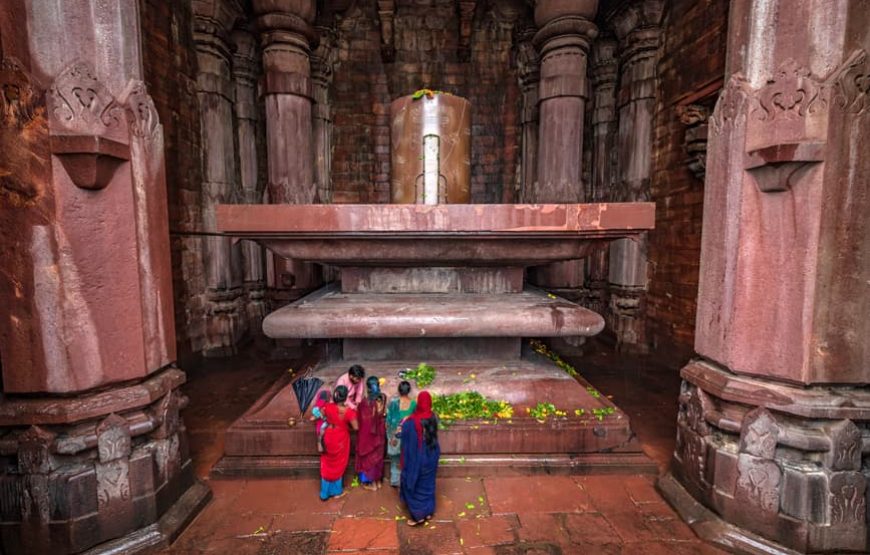 Maharashtra to Madhya Pradesh: Caves, Ghats & Temples Journey