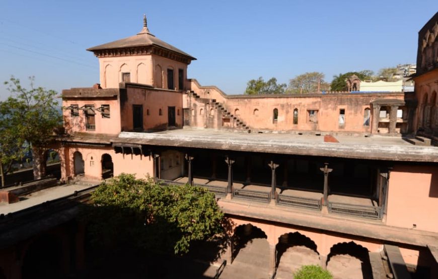 Timeless Treasures: Sanchi, Bhimbetka & Bhopal Exploration