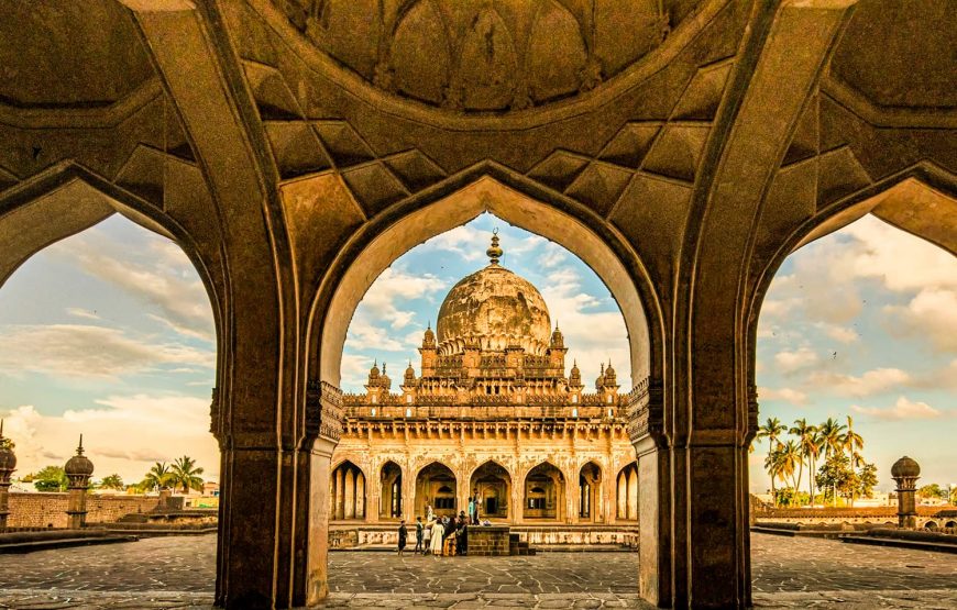 Heritage Treasures of North & South India Tour