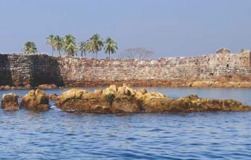 Heritage Trails and Coastal Tales: Western India Tour