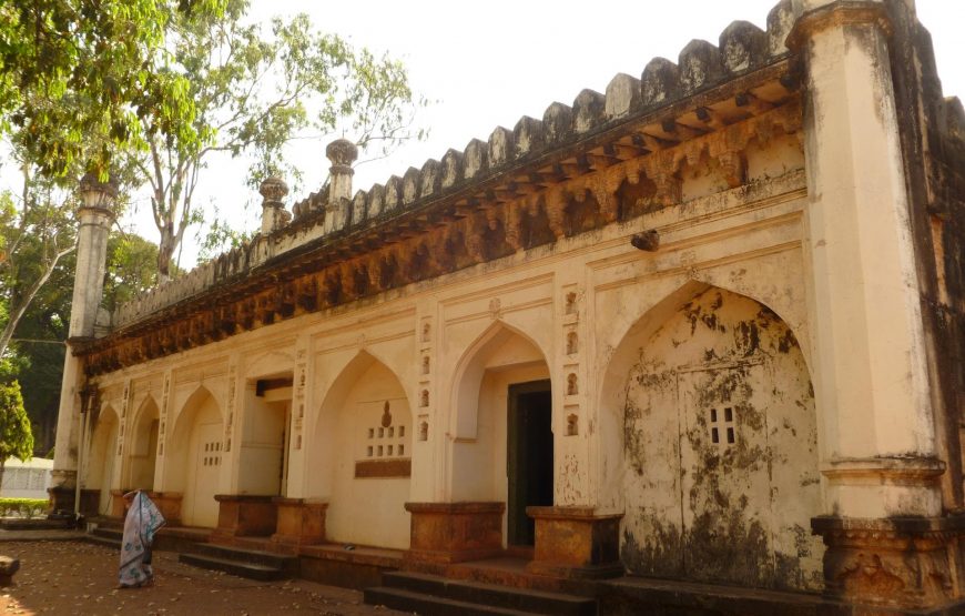Heritage Splendors: Deccan Forts & Goa Beaches