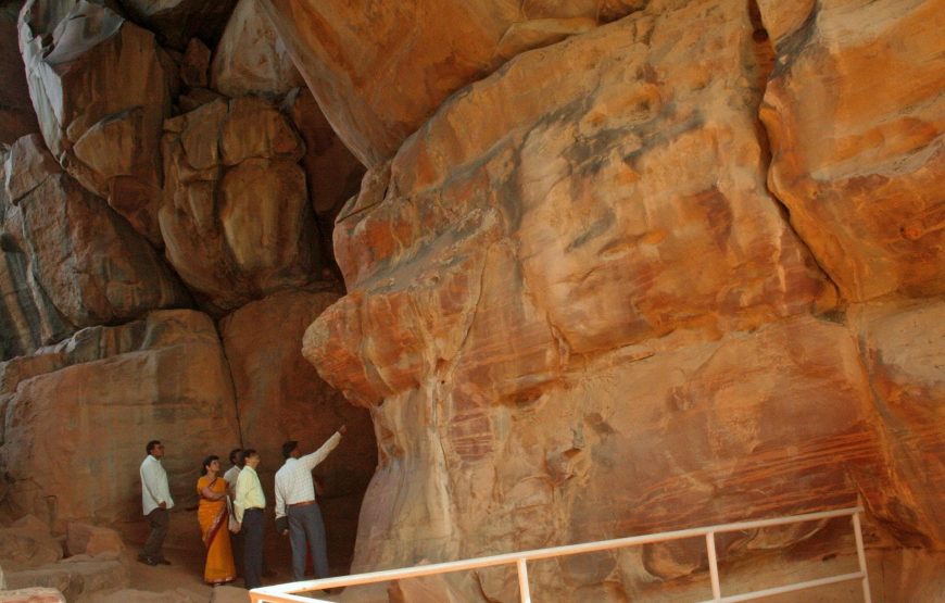 Maharashtra to Madhya Pradesh: Caves, Ghats & Temples Journey