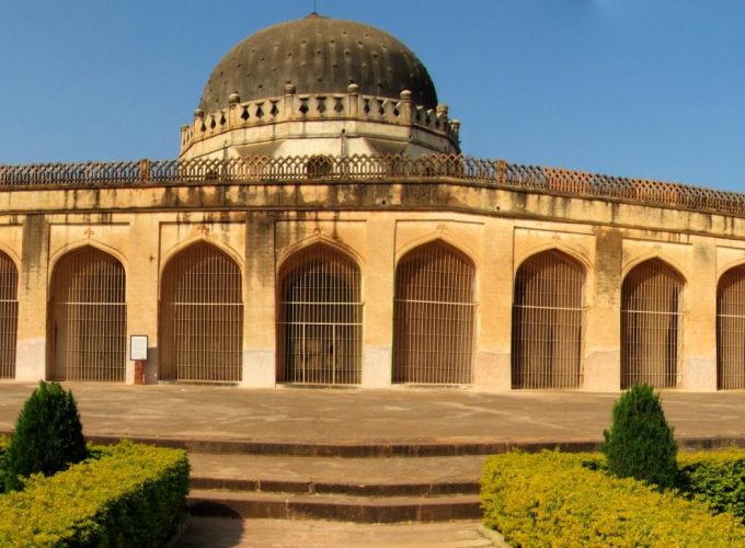 Bahmani Splendors: Day Trip to Bidar from Hyderabad