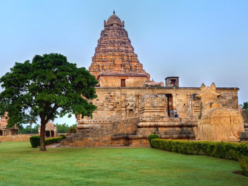 South India Rich Temples, Tea Estate and Culture Tour from Chennai