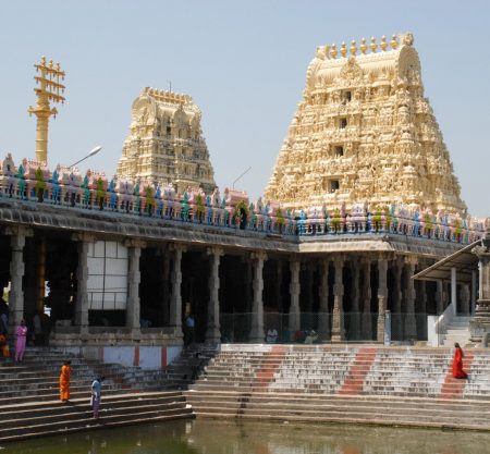 Sacred Temples and Heritage Wonders: Kanchipuram & Mahabalipuram Excursion