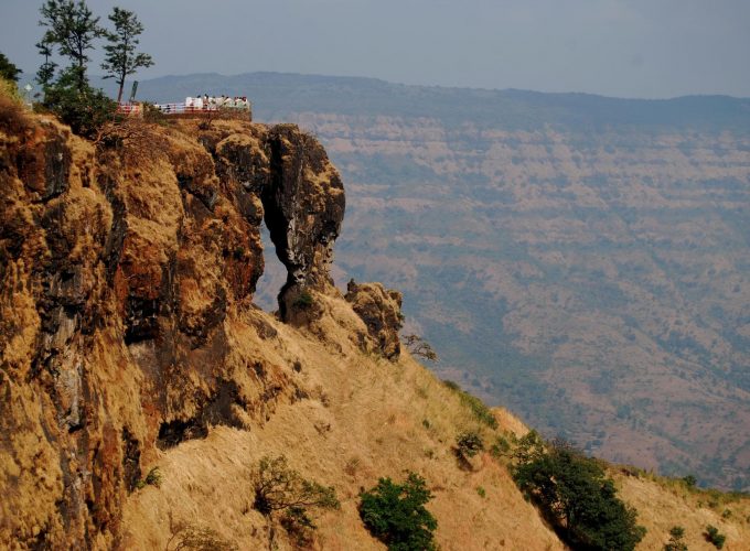 Pratapgad Fort and Mahabaleshwar Day Tour from Pune