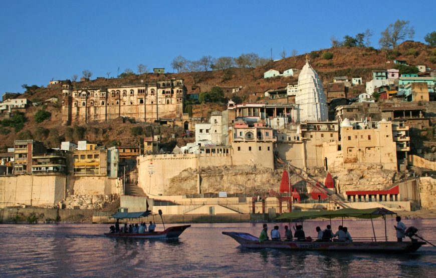 From Jyotirlinga to Fortified Heights: A Day Trip to Omkareshwar and Asirgarh
