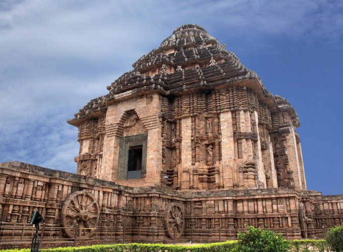 Kolkata & Temples of Odisha Tour