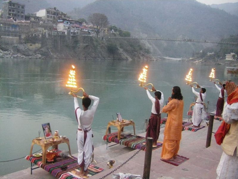 Ganges Serenity: Delhi to Rishikesh Private Journey